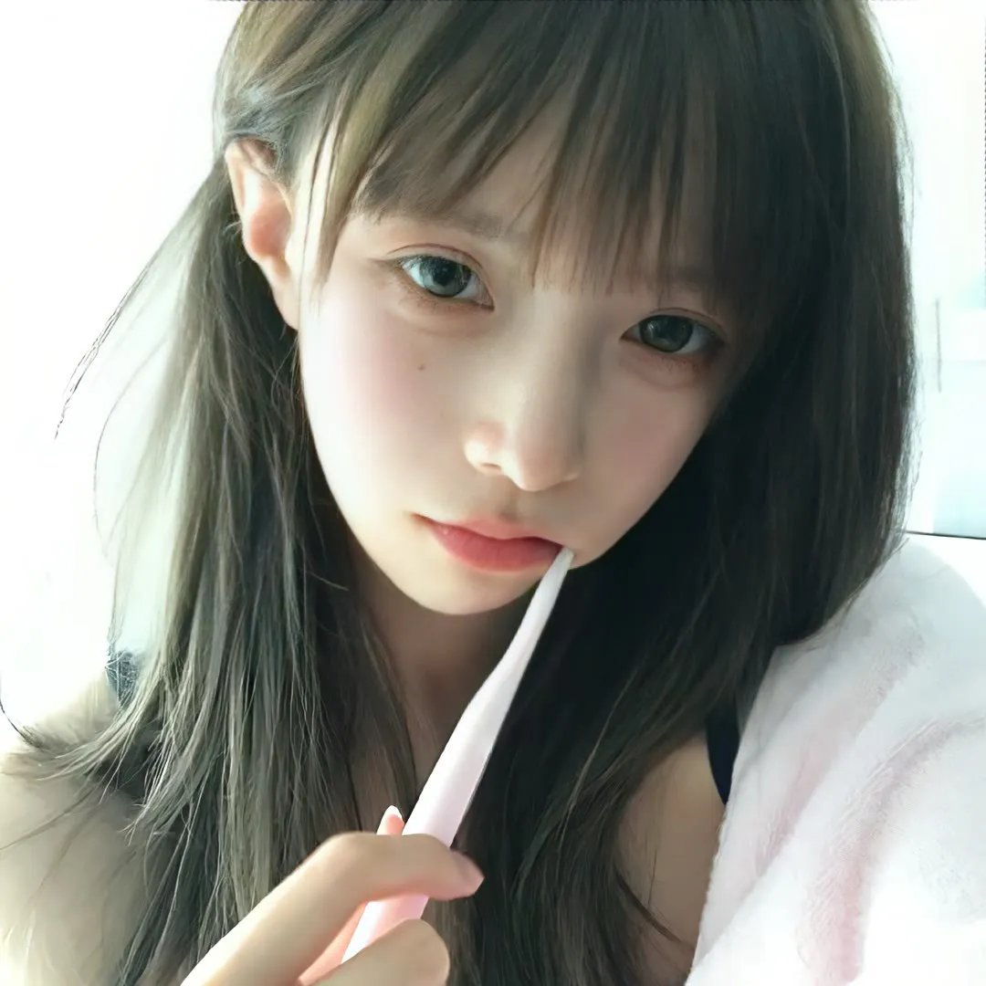 龙纹身的女孩